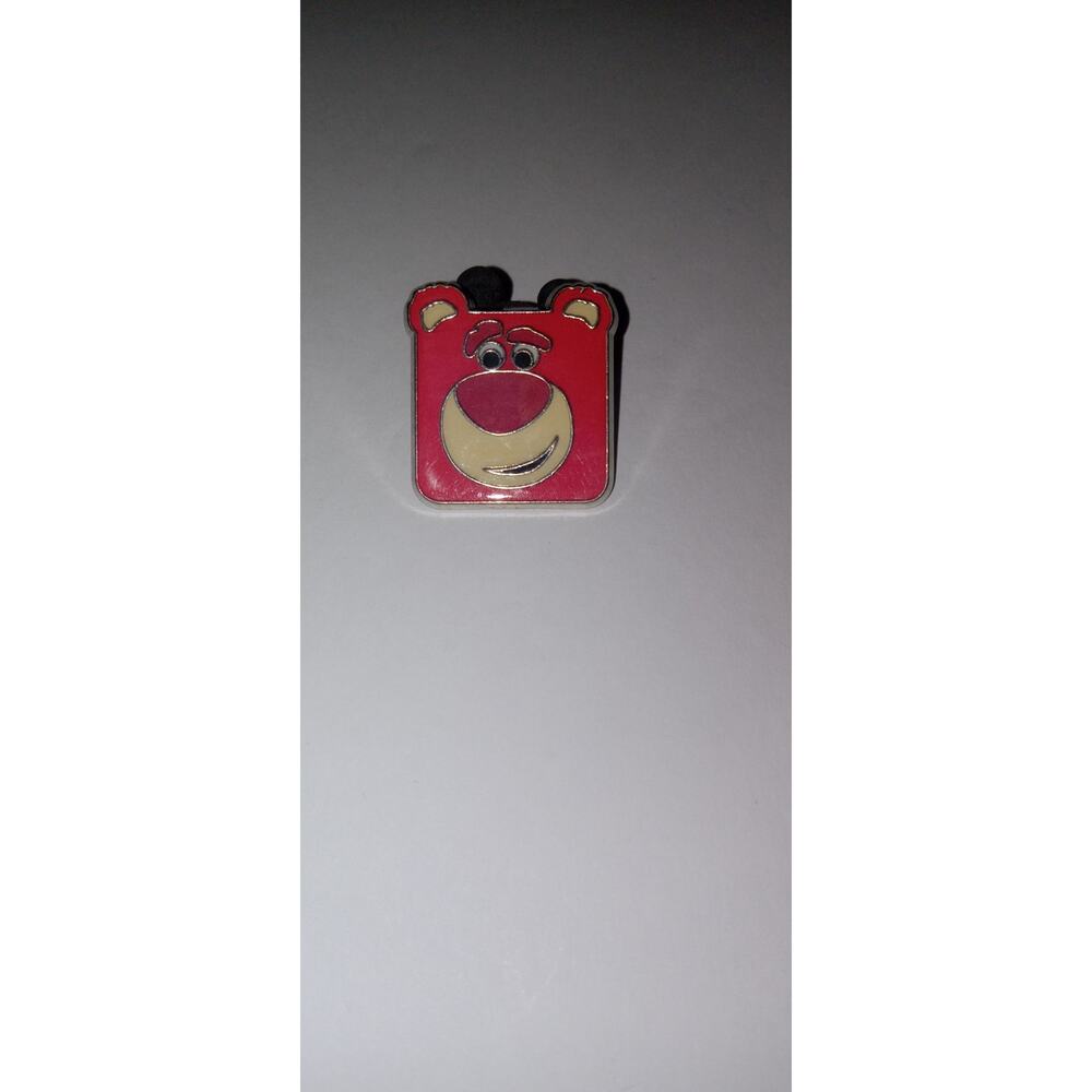 Disney Losto bear trading pin.
